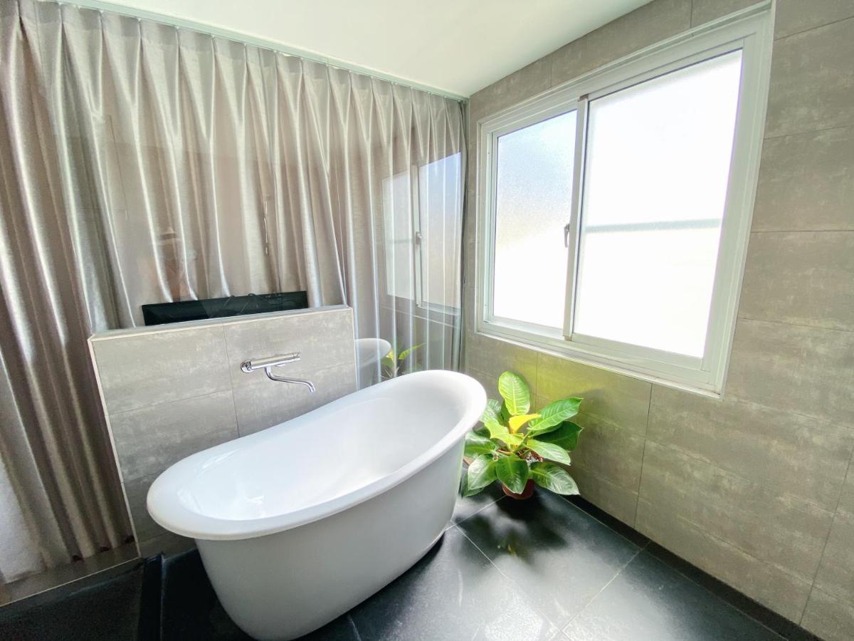 Mutter Apartment Tainan Buitenkant foto