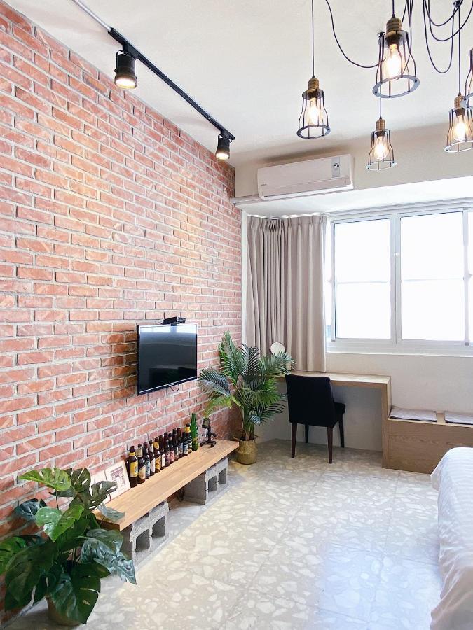 Mutter Apartment Tainan Buitenkant foto