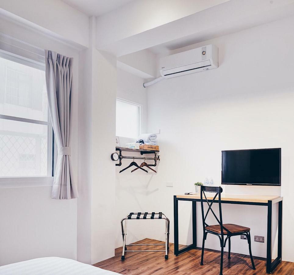 Mutter Apartment Tainan Buitenkant foto