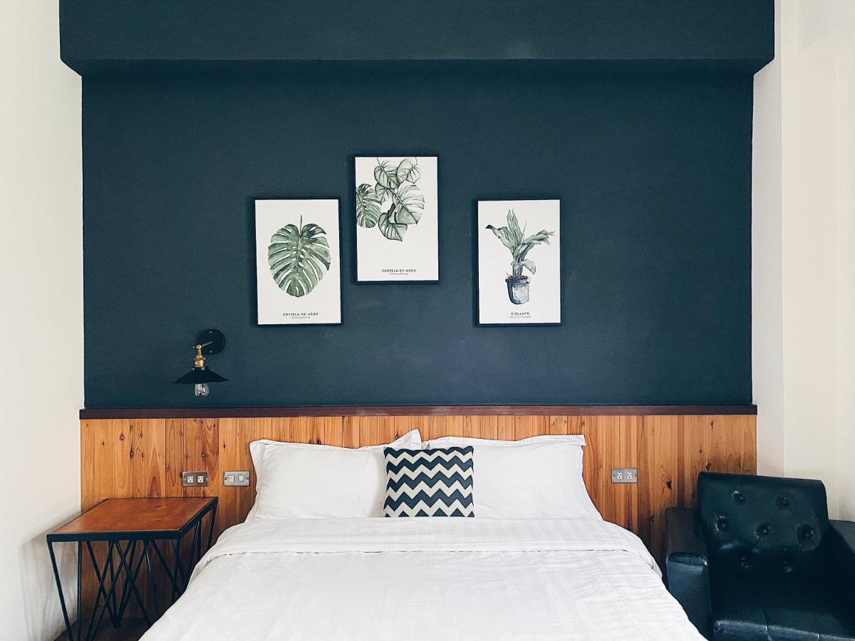 Mutter Apartment Tainan Buitenkant foto